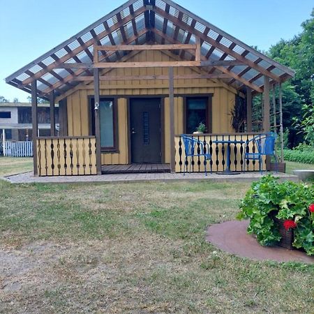 jõekalda kodumajutus Vila Häädemeeste Exterior foto