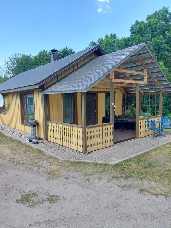 jõekalda kodumajutus Vila Häädemeeste Exterior foto